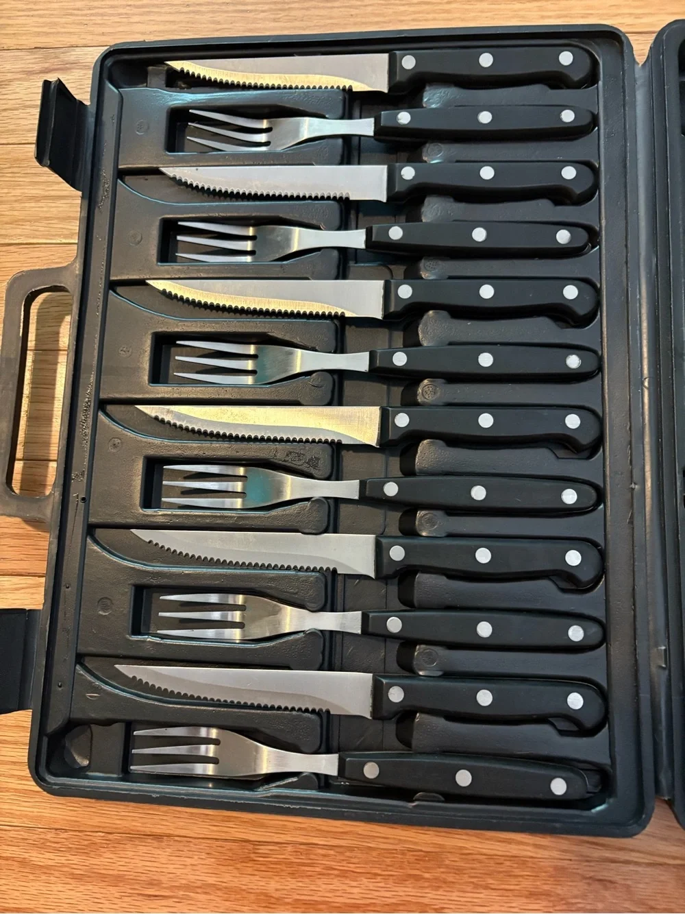 18-Piece Knife and Cutlery Set — Black Handles